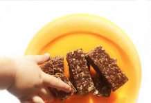 Barras de Avena, Mantequilla de Maní y Chocolate (Sin hornear)