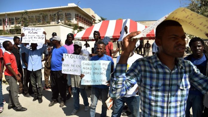 2287b01ac03042e1b7208c22fcedbaa5