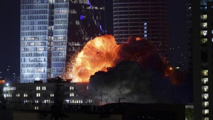 ap25164684165554-c2d5b27c-focus-0-0-896-504