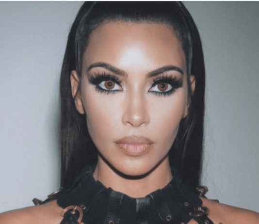 Kim Kardashian ha vuelto a salir ‘desnuda’ a la calle