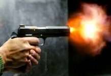 Hieren agente Amet y quitan el arma