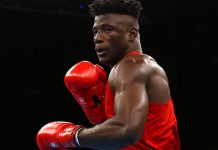 ‘Sin dar ni golpe’: Un boxeador nigeriano firma la victoria más rápida en un ring de EE.UU. (VIDEO)