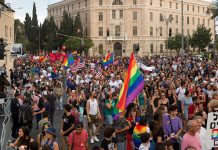 Miles salen a celebrar en desfile gay de Jerusalén
