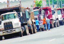 Camioneros suspenden su llamado a paro de labores para este martes