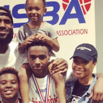 El hijo de LeBron James, un culé más