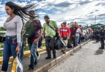 Colombia estudiará declarar emergencia en la frontera por éxodo de venezolanos