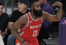 Harden le roba el brillo a LeBron James en su debut en el Staples 115-124: