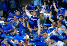 Con 3 jonrones, Dodgers arrollan a Bravos en 1er juego