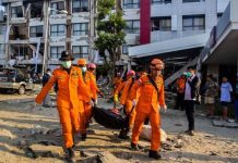 Sube a 1.424 la cifra de muertos por el seísmo y el tsunami en Indonesia