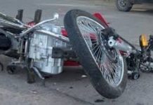 MAO: Dos muertos y dos heridos deja choque entre motocicleta y passola