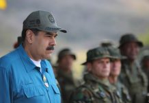 Maduro llama a militares a preparar despliegue en la frontera