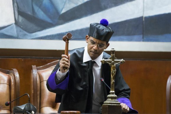 Solicitud de Chú Vásquez de que Procurador comparezca como testigo fue rechazada