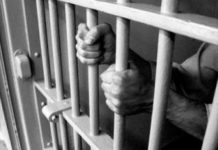 Un adolescente de 16 años es mandado a prisión por matar a su madre