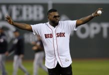 El dominicano David Ortiz vuelve al Fenway Park para lanzar primera bola