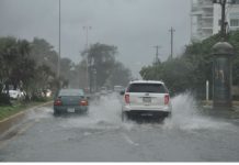 Lluvias causan alerta en 21 provincias de RD; hay 10 acueductos colapsados