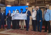 Presidente Abinader entrega mas de $50 MM atletas medallistas de Tokio 2020