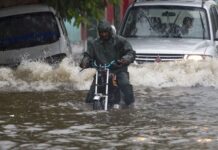 Lluvias desplazan a 215 personas, afectan 43 casas y 12 acueductos
