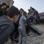 Más de 30 muertos en nuevo ataque israelí contra una escuela utilizada como refugio en Gaza