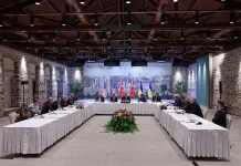 Rusia prepara condiciones para un posible alto el fuego y no descarta una reunión entre Putin y Zelensky